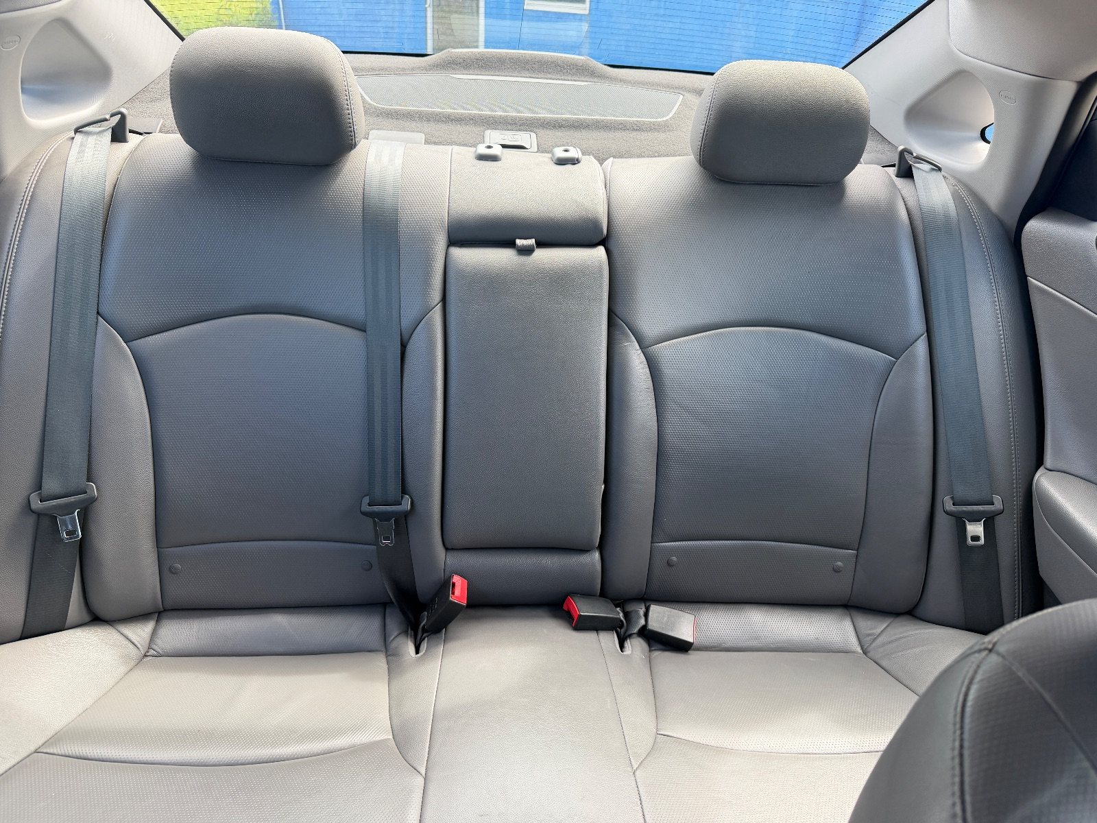 Vehicle photo 8
