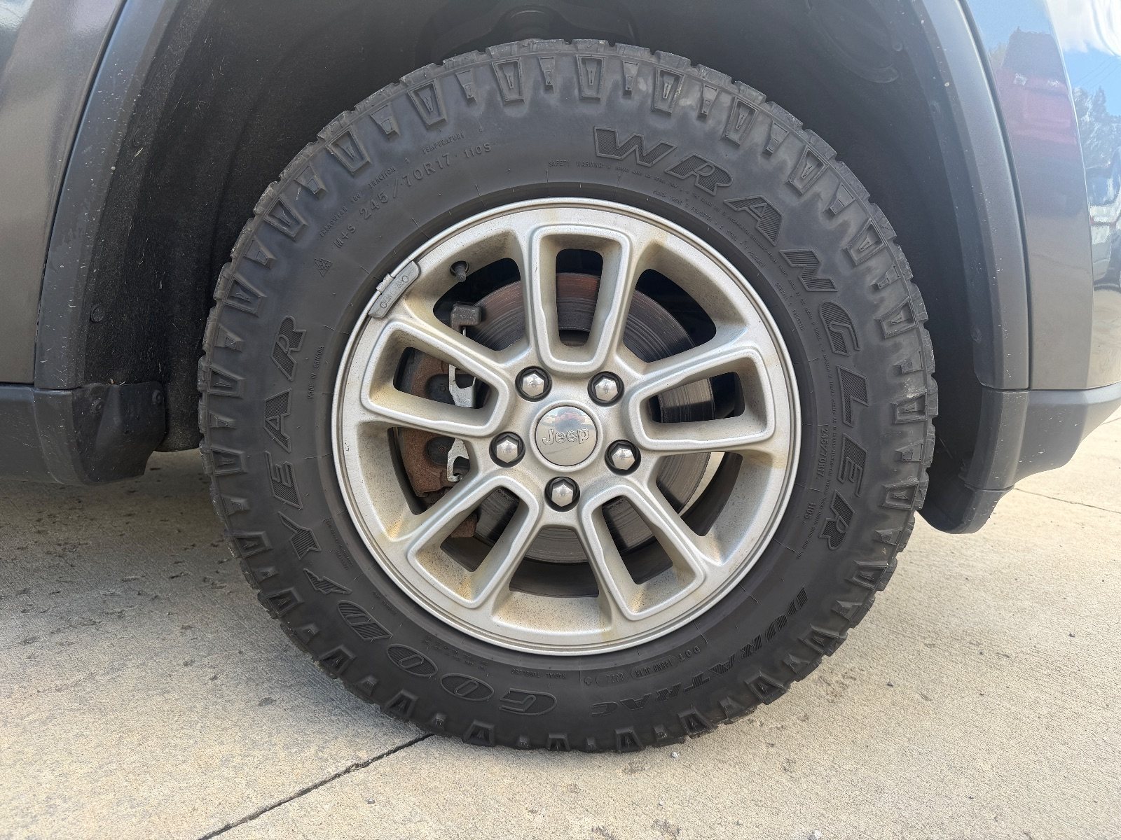 Vehicle photo 15
