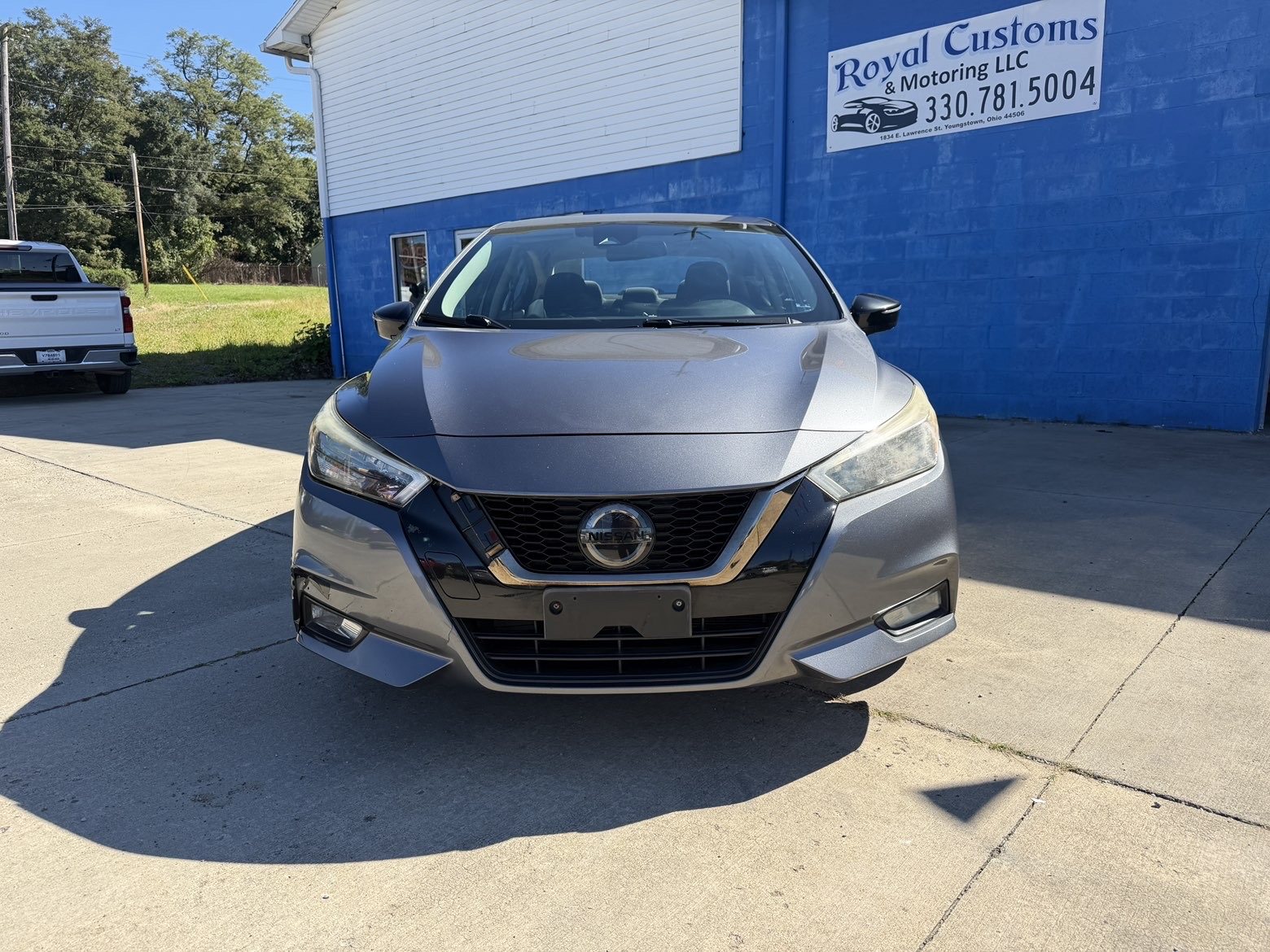 Vehicle photo 2