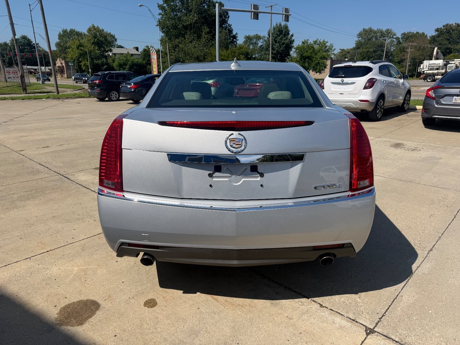 Vehicle photo 5