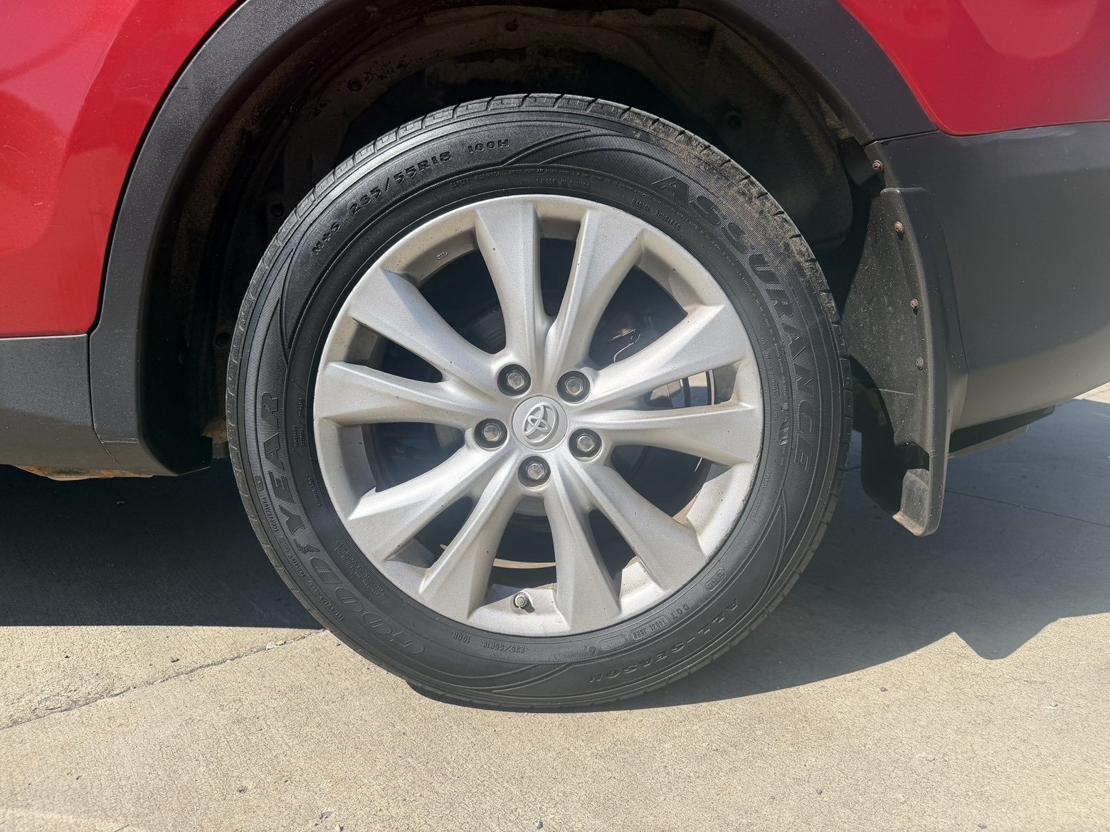 Vehicle photo 17