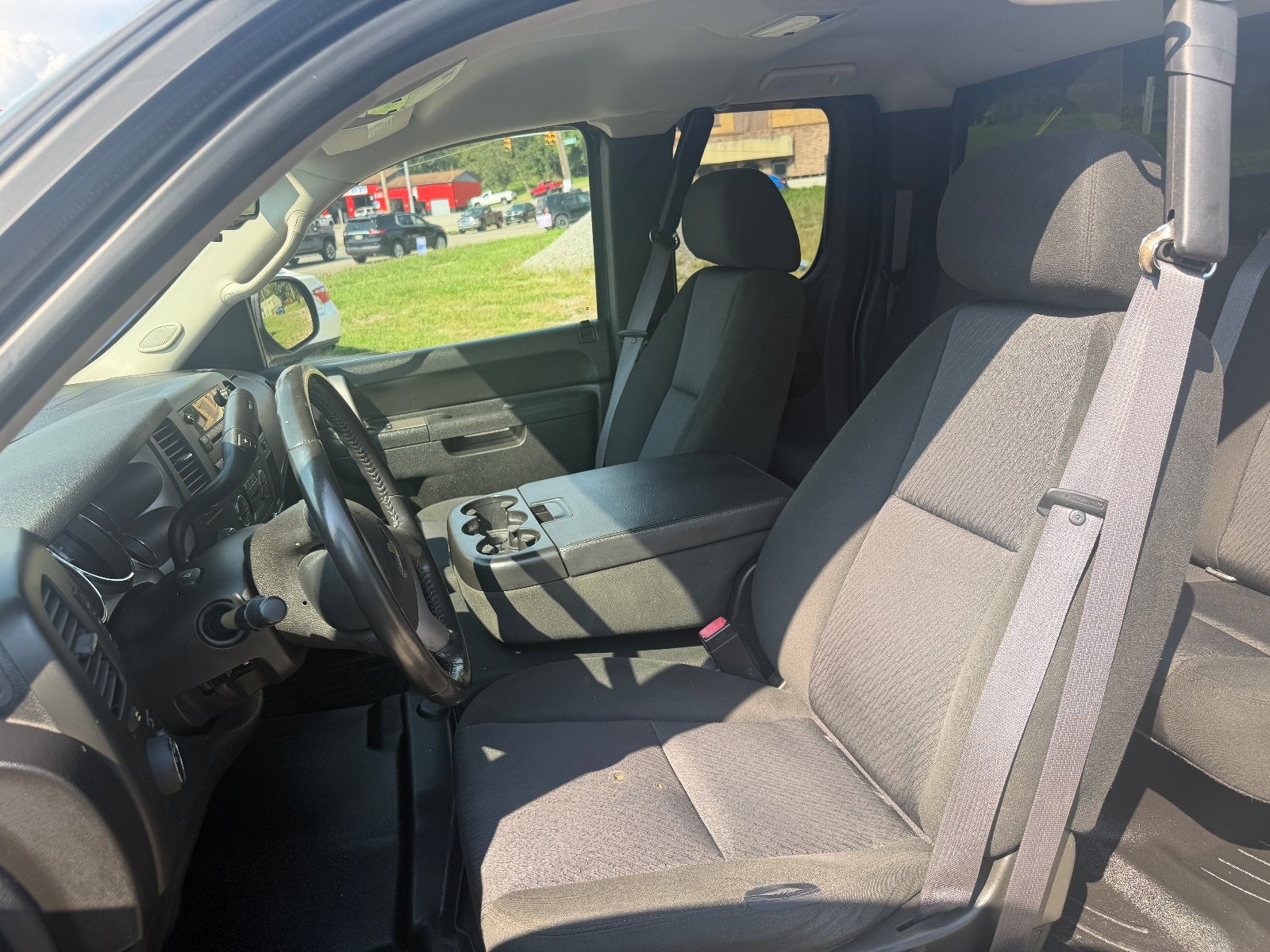 Vehicle photo 7
