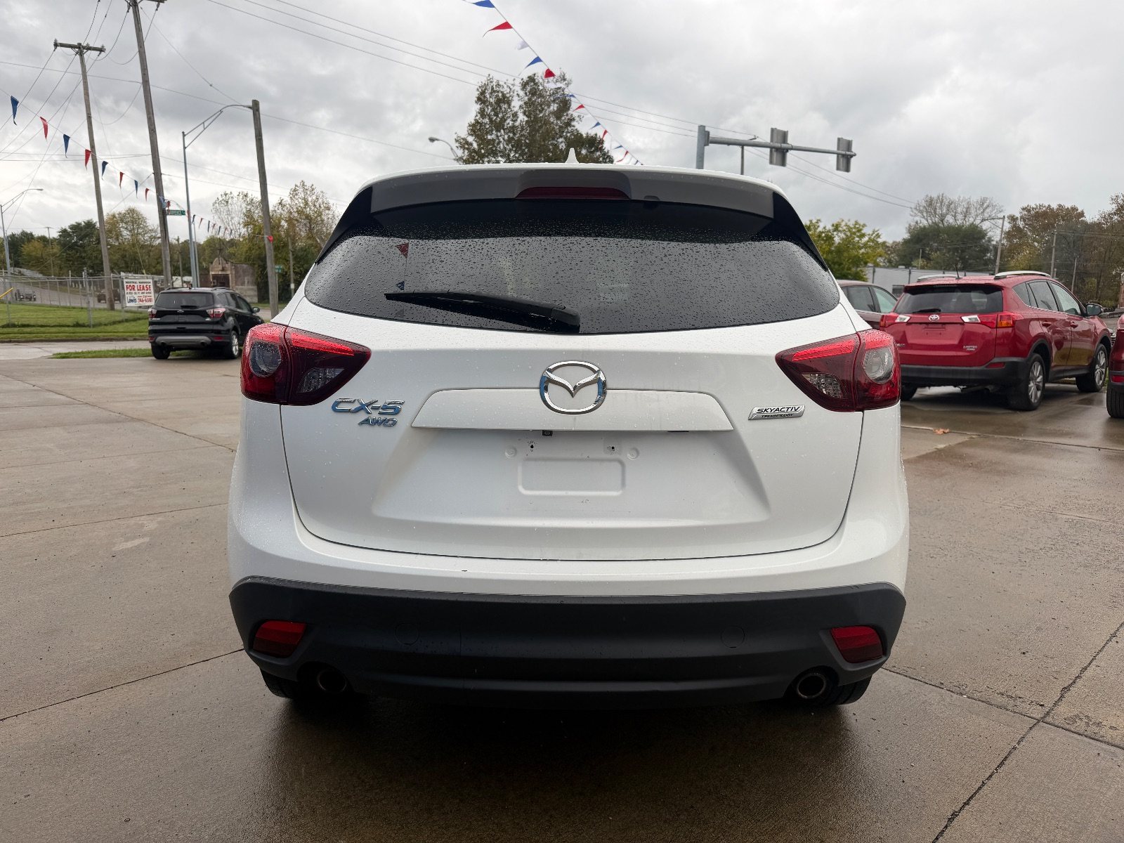 Vehicle photo 5