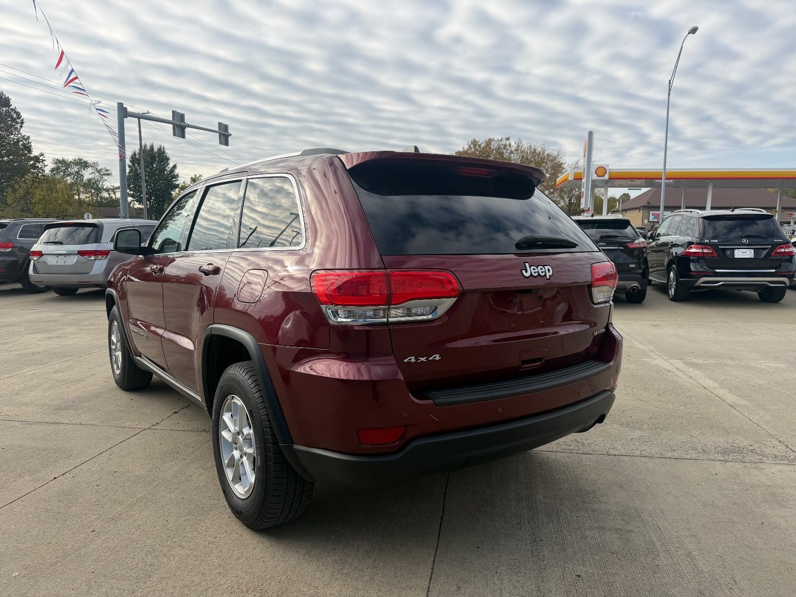 Vehicle photo 4