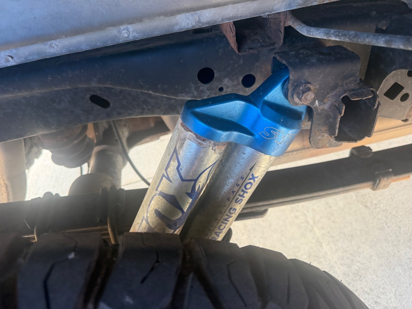 Vehicle photo 19