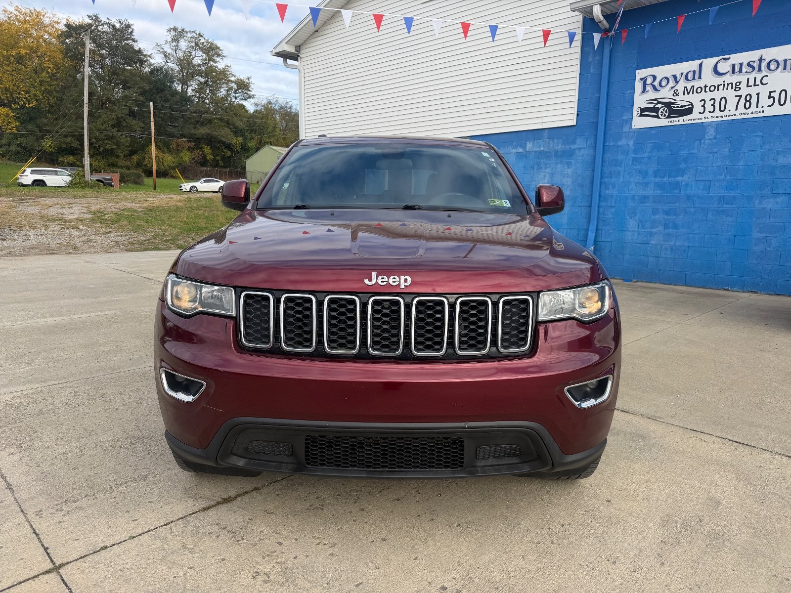 Vehicle photo 2
