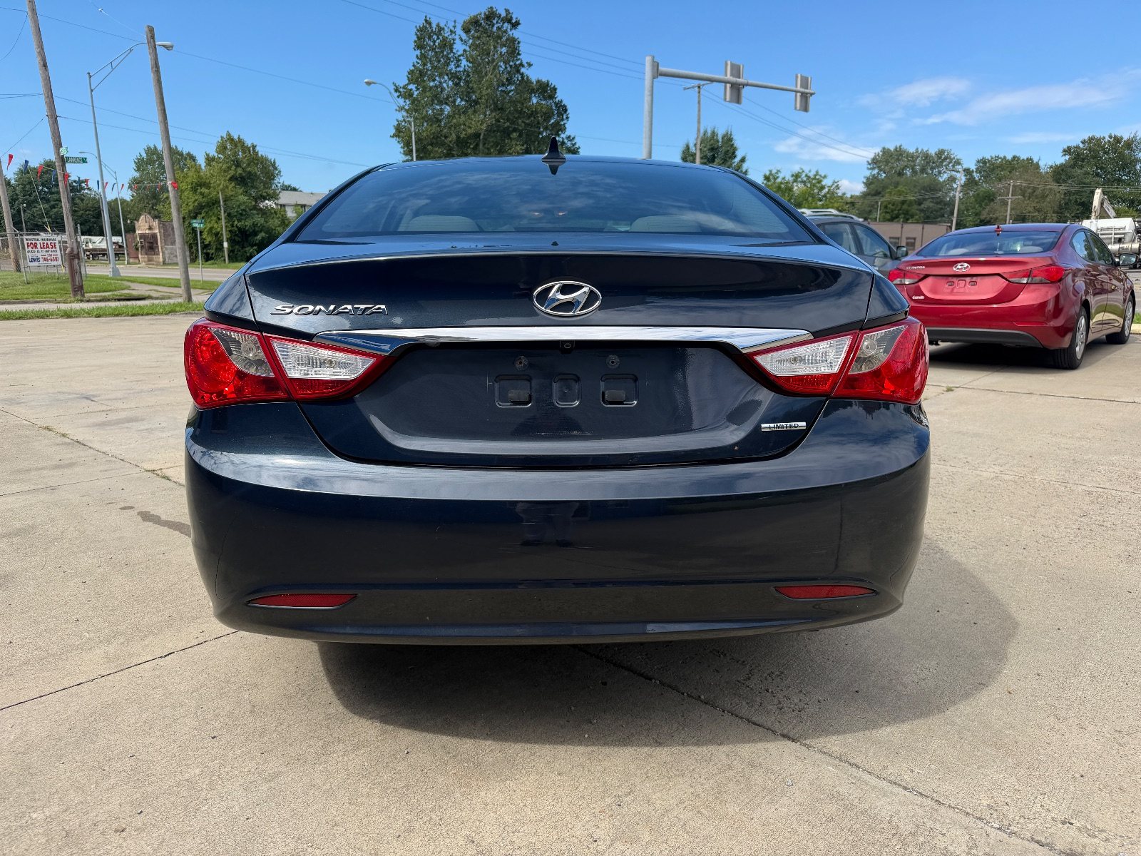 Vehicle photo 5
