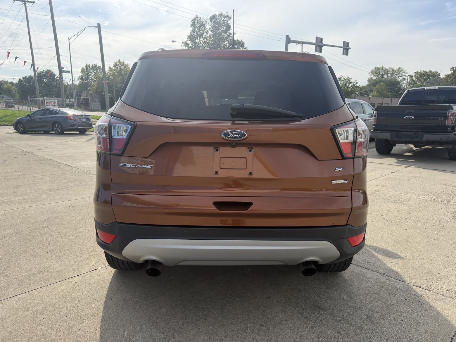 Vehicle photo 6