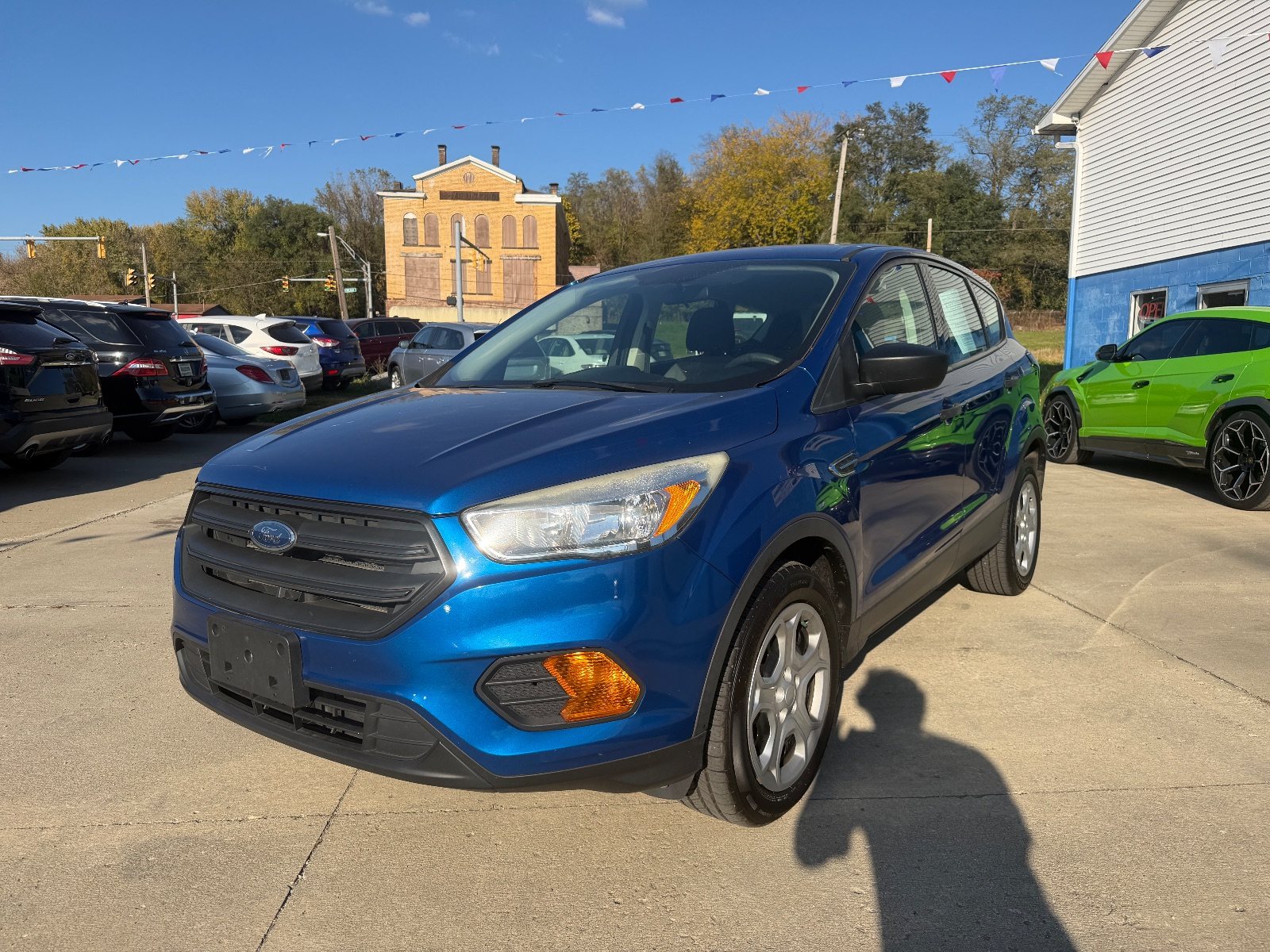 Vehicle photo 3