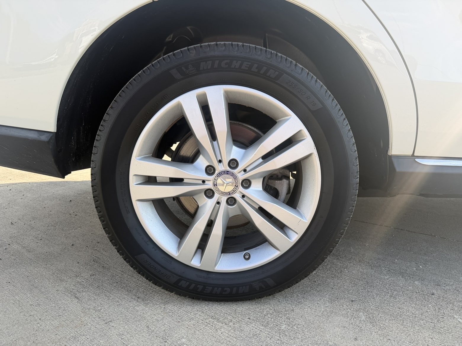Vehicle photo 16