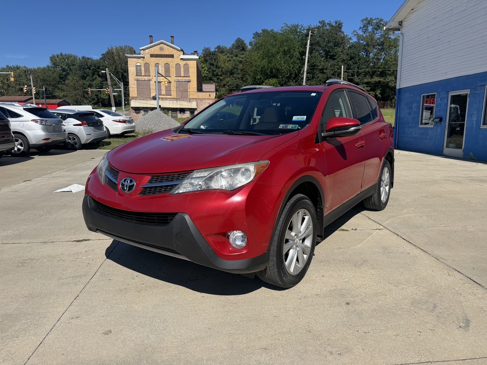 Vehicle photo 3