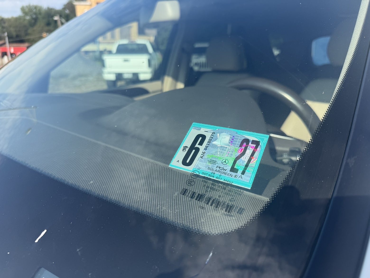 Vehicle photo 4