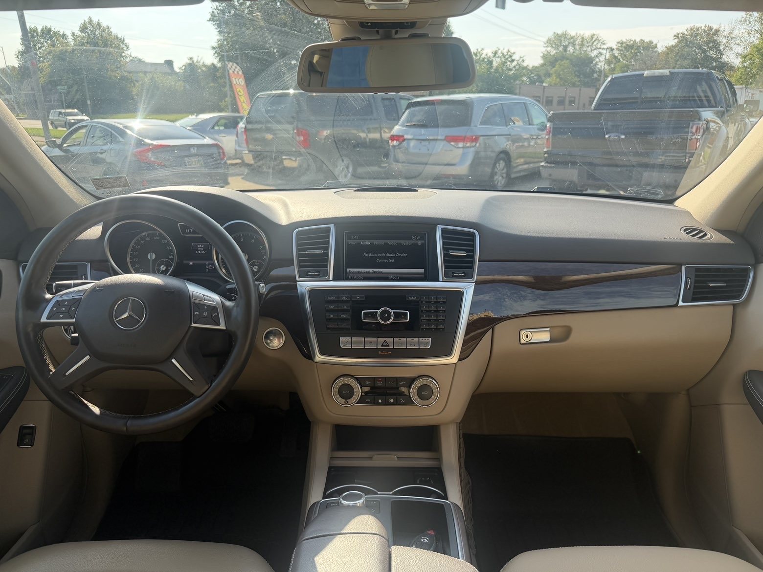 Vehicle photo 9
