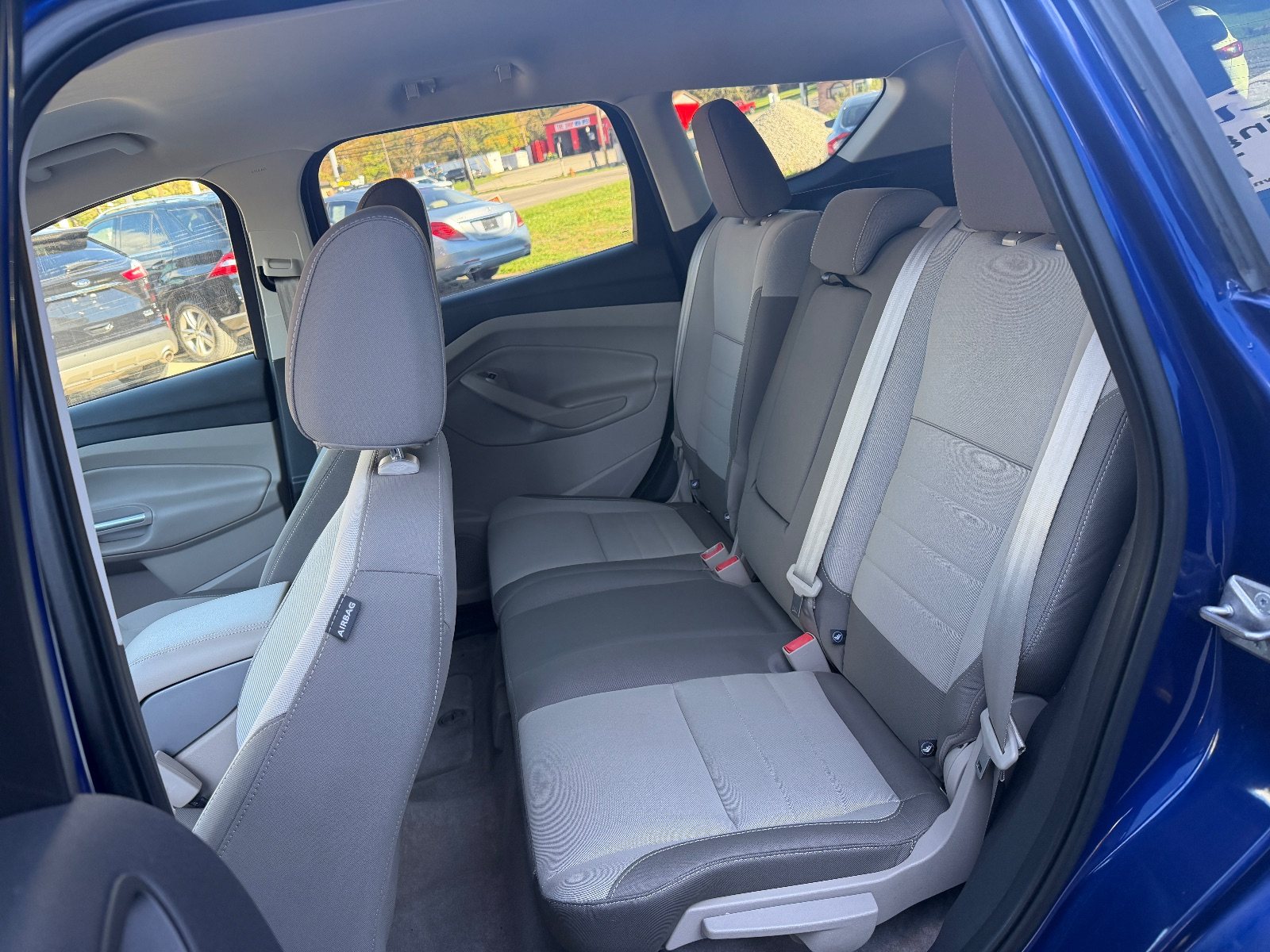 Vehicle photo 11