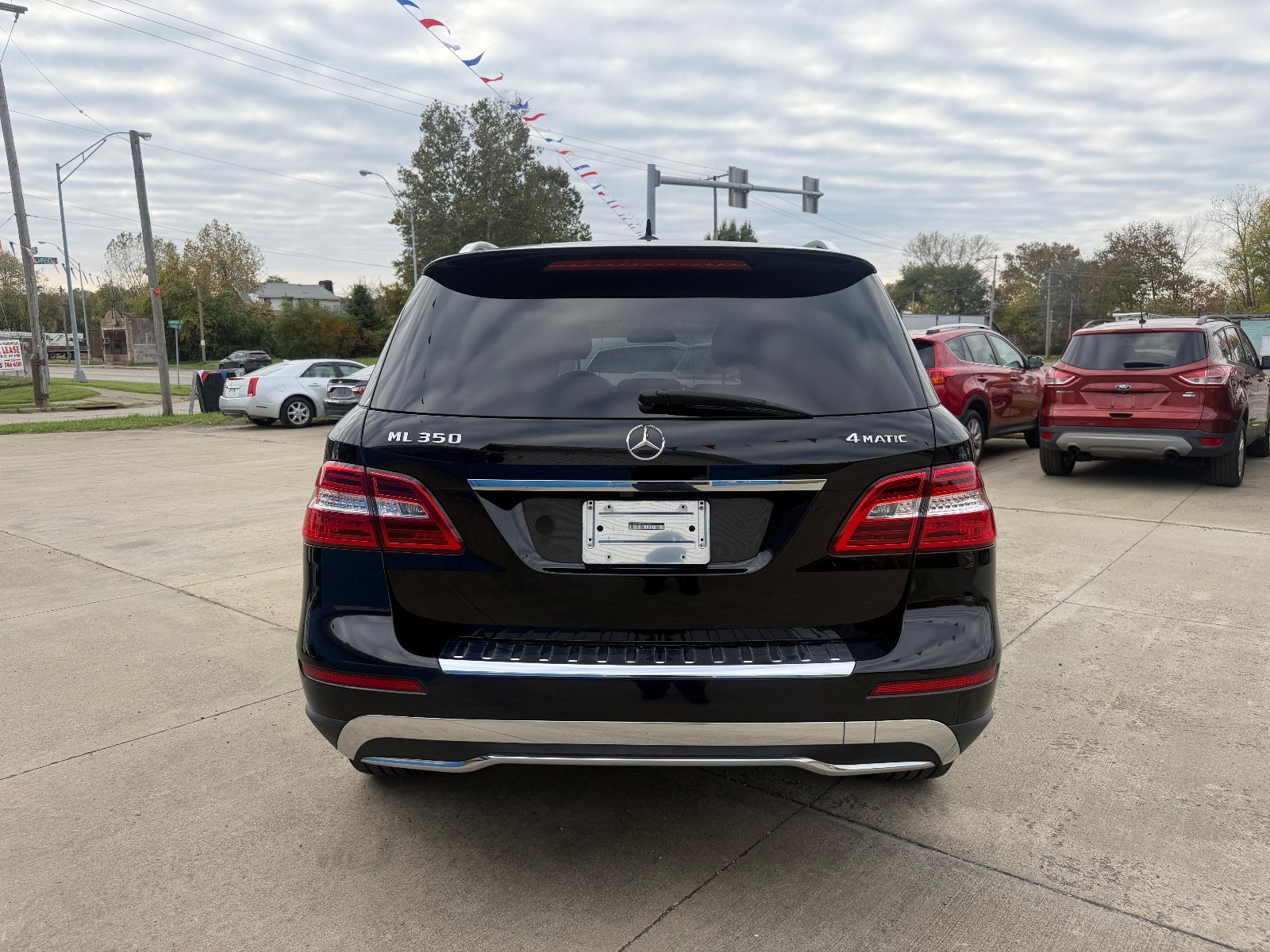Vehicle photo 5