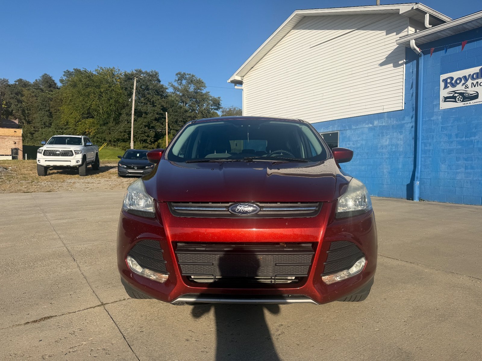 Vehicle photo 2