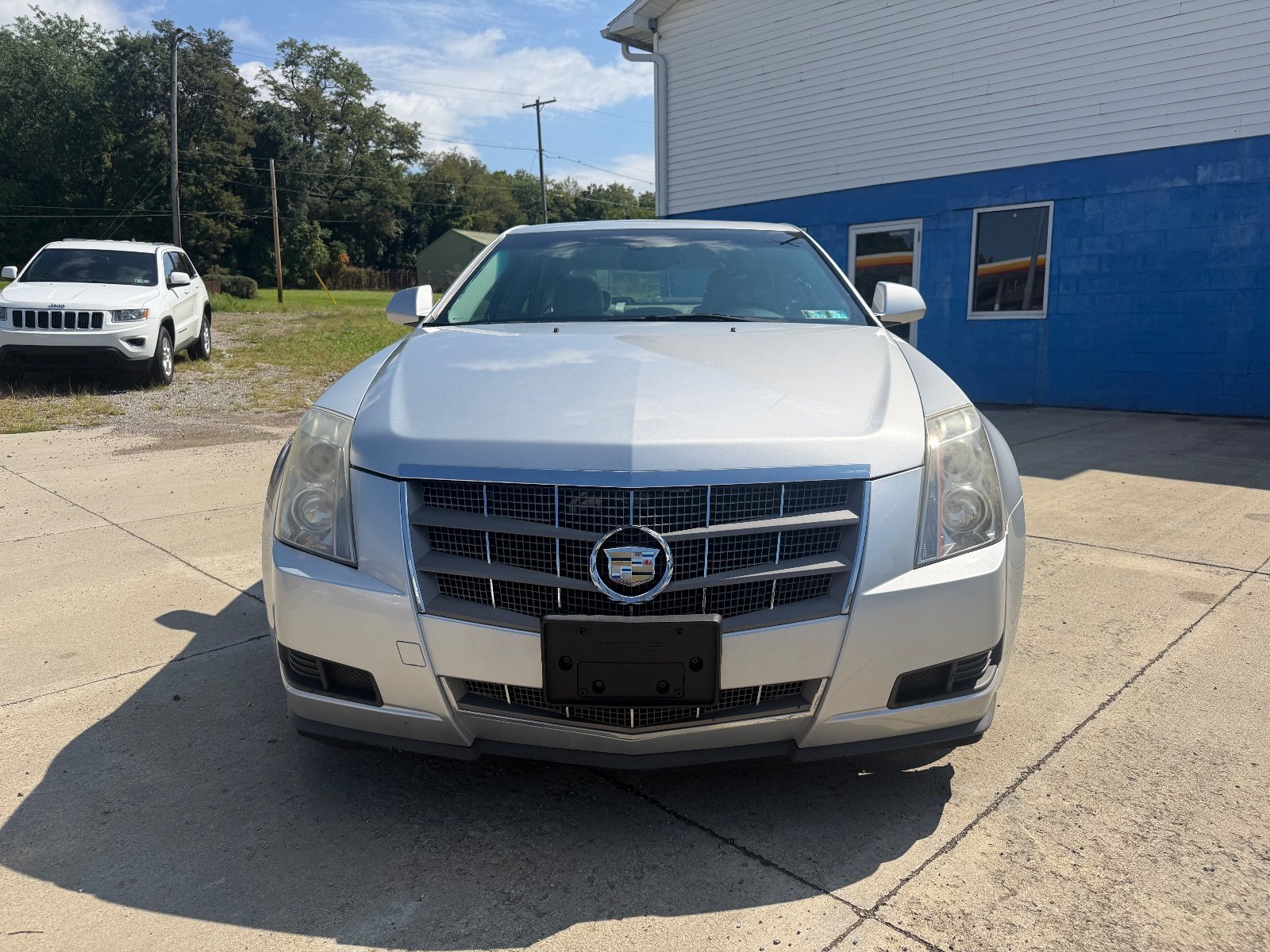 Vehicle photo 2