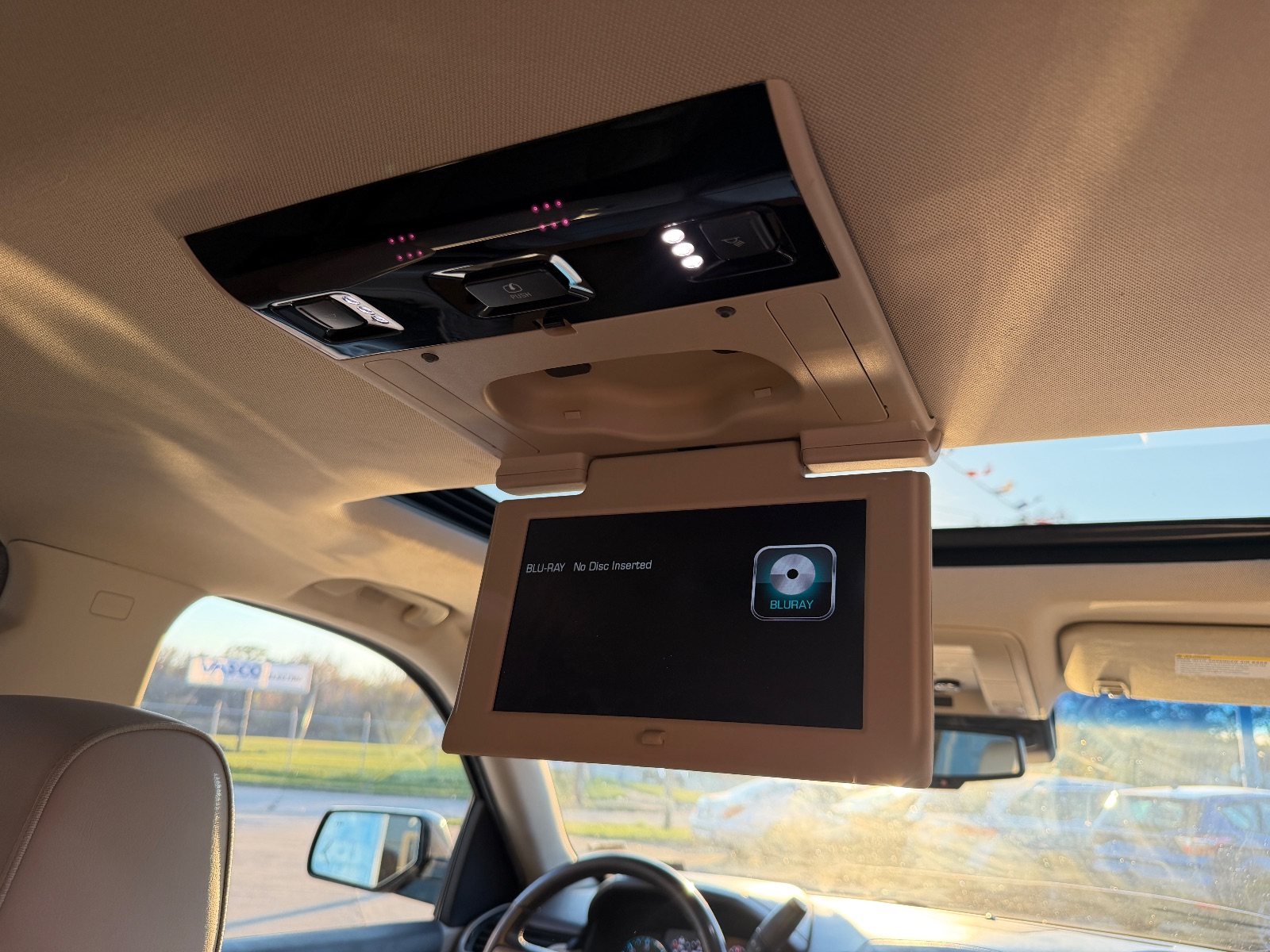 Vehicle photo 15