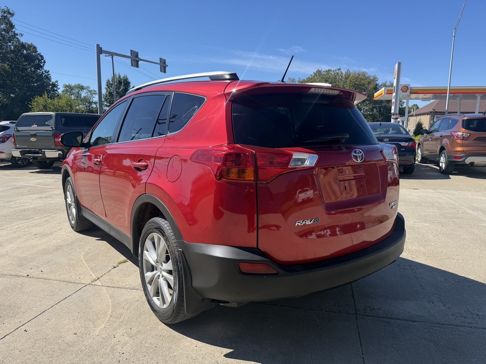 Vehicle photo 5