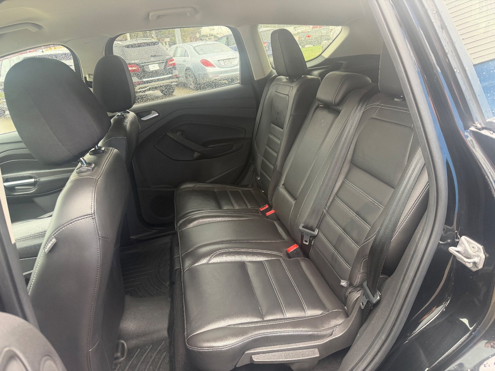 Vehicle photo 12
