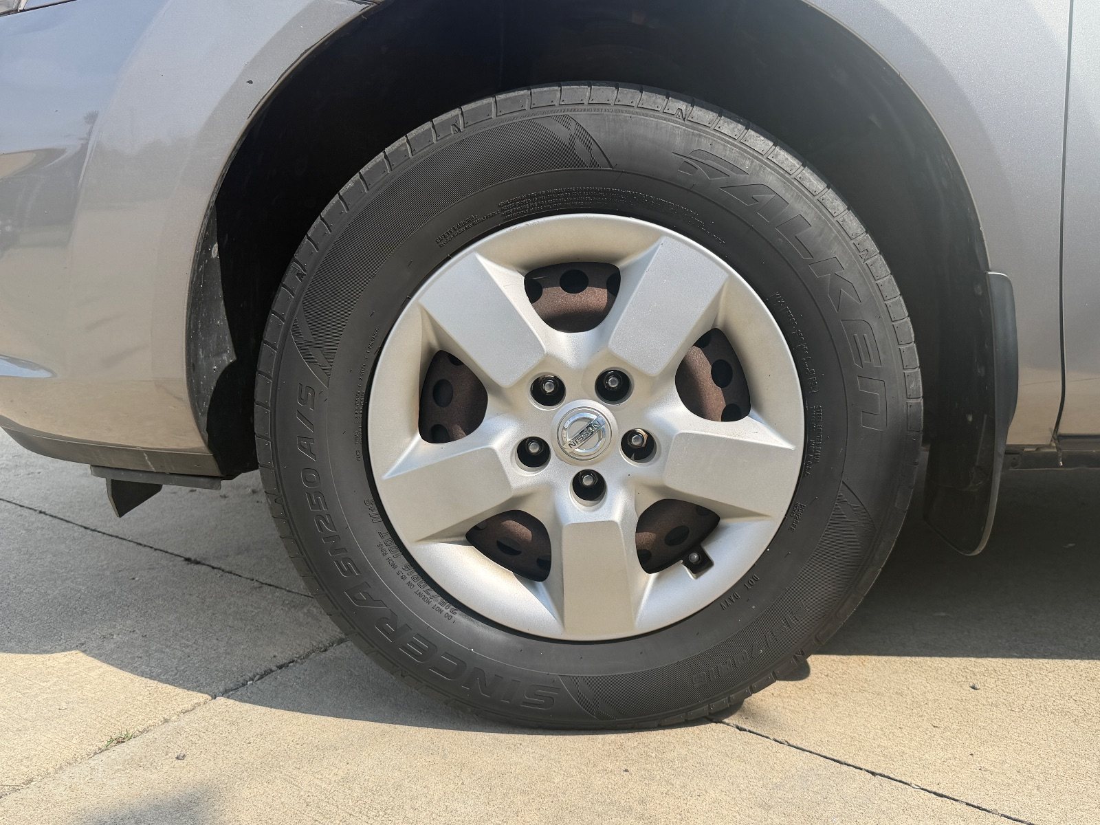 Vehicle photo 15