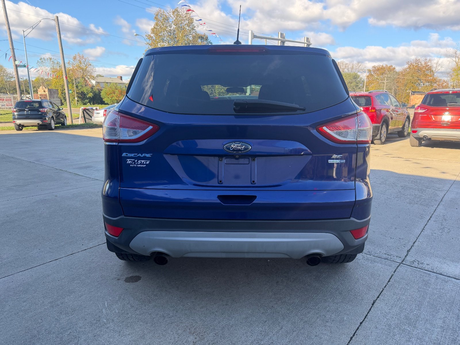 Vehicle photo 5