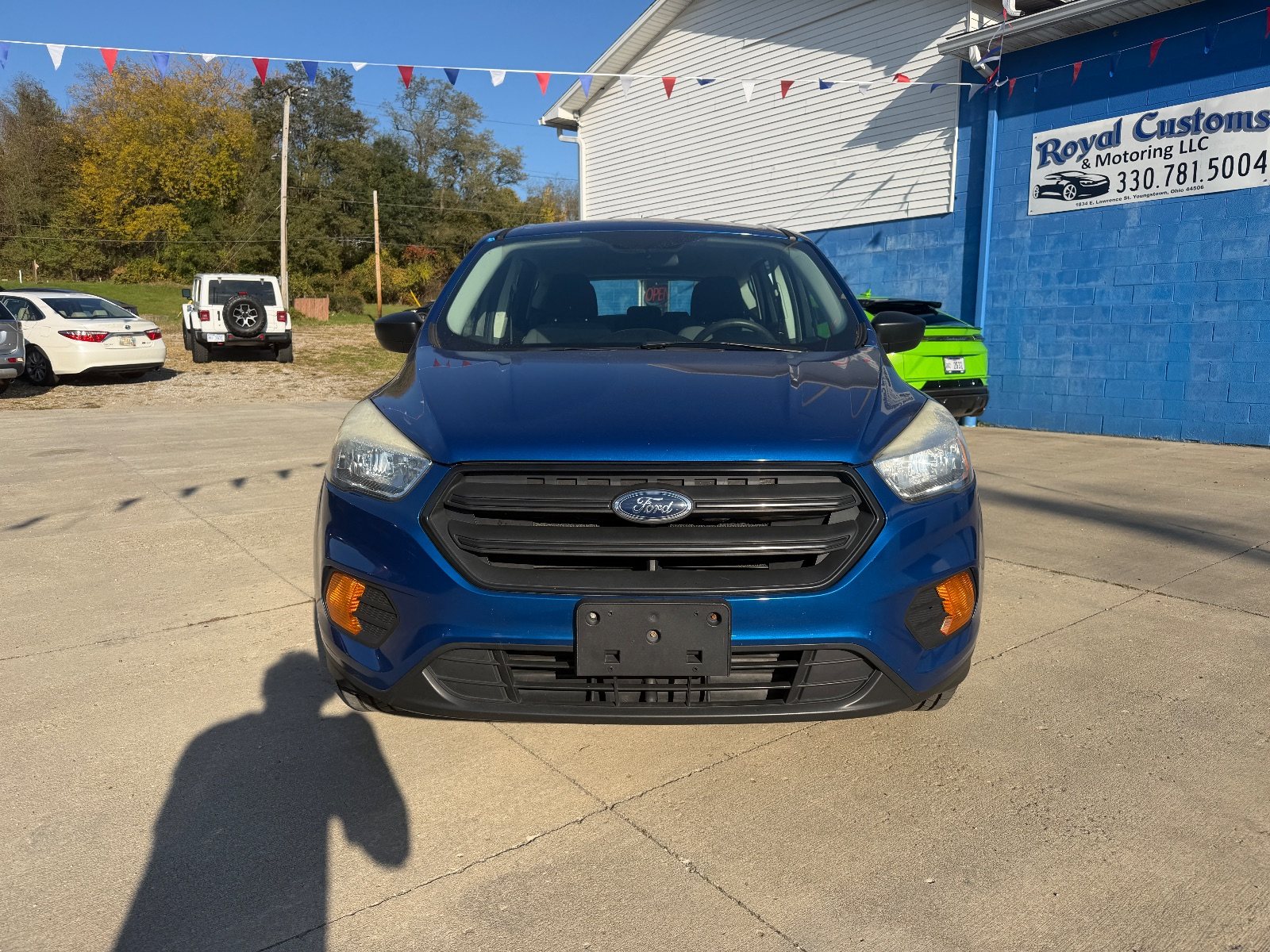 Vehicle photo 2