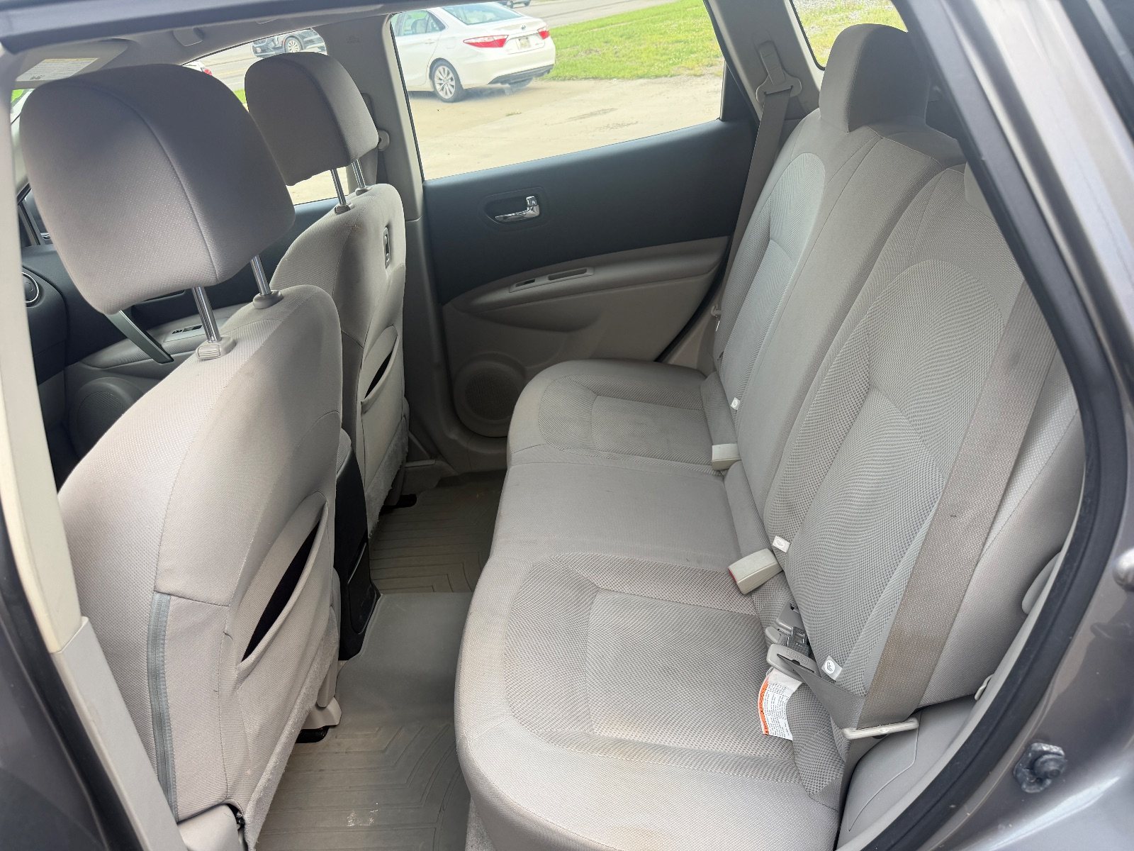 Vehicle photo 10