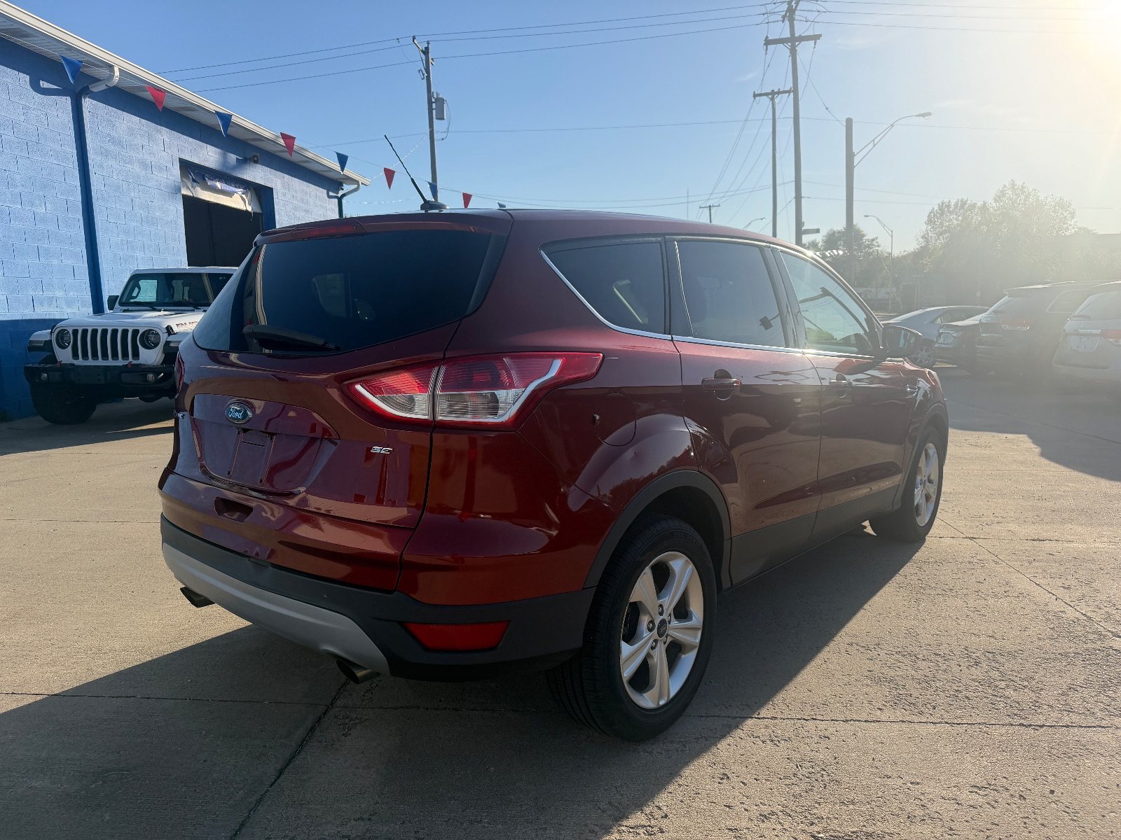 Vehicle photo 6