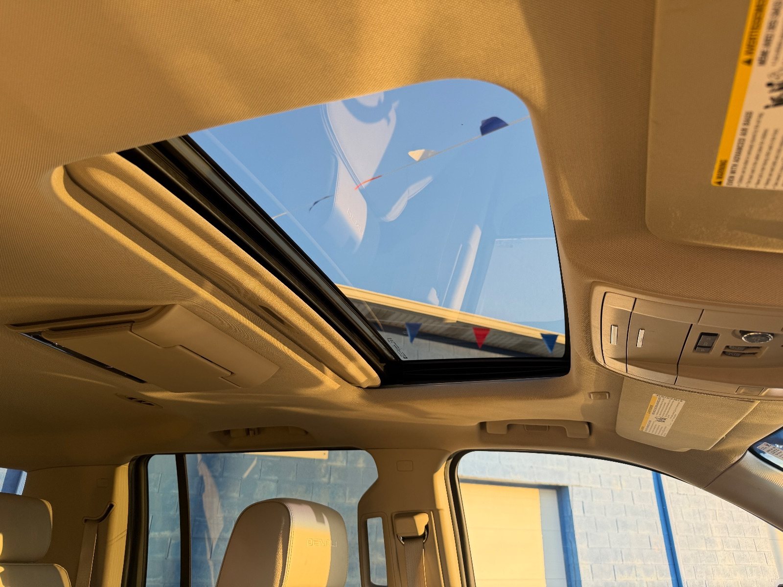 Vehicle photo 16