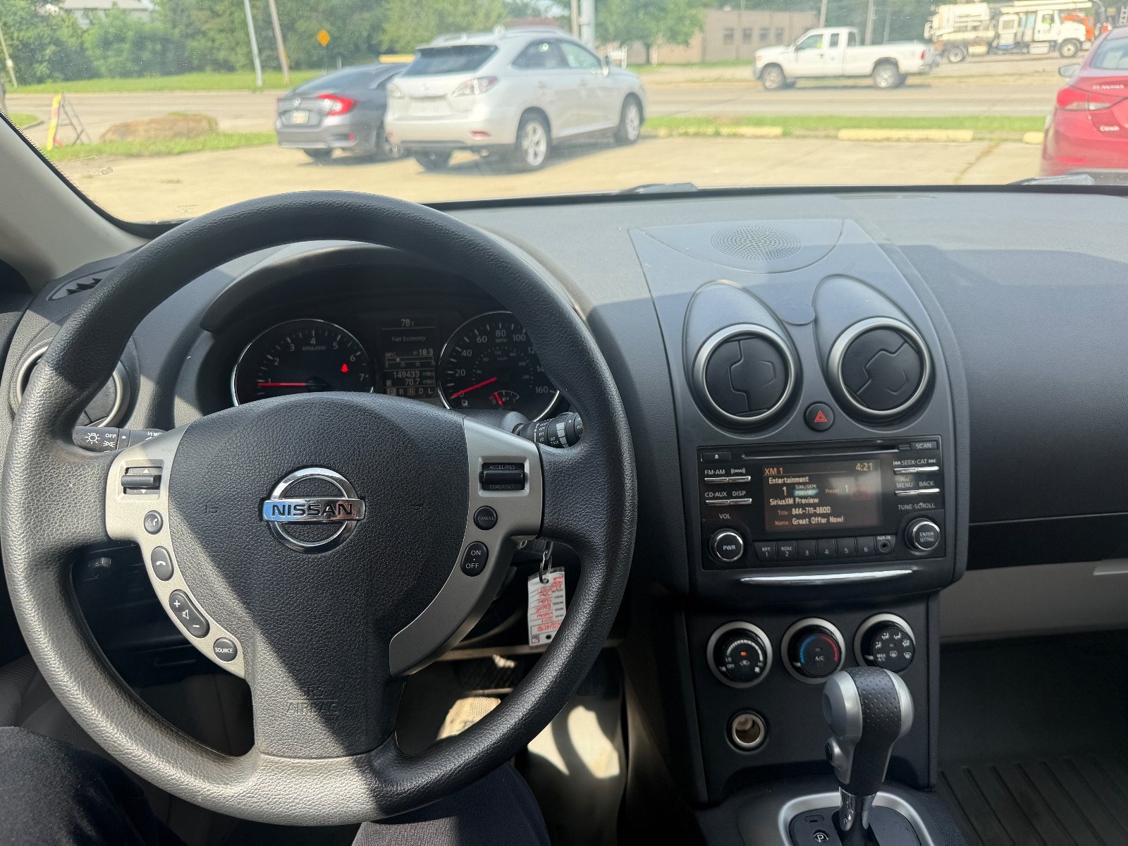 Vehicle photo 7