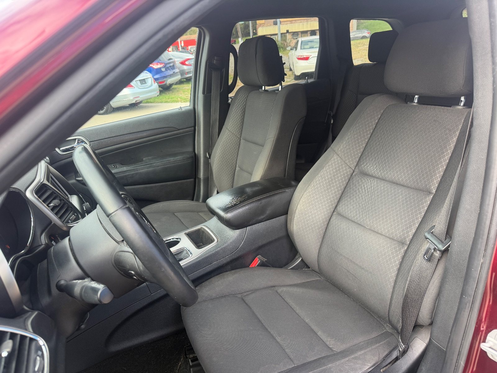 Vehicle photo 7