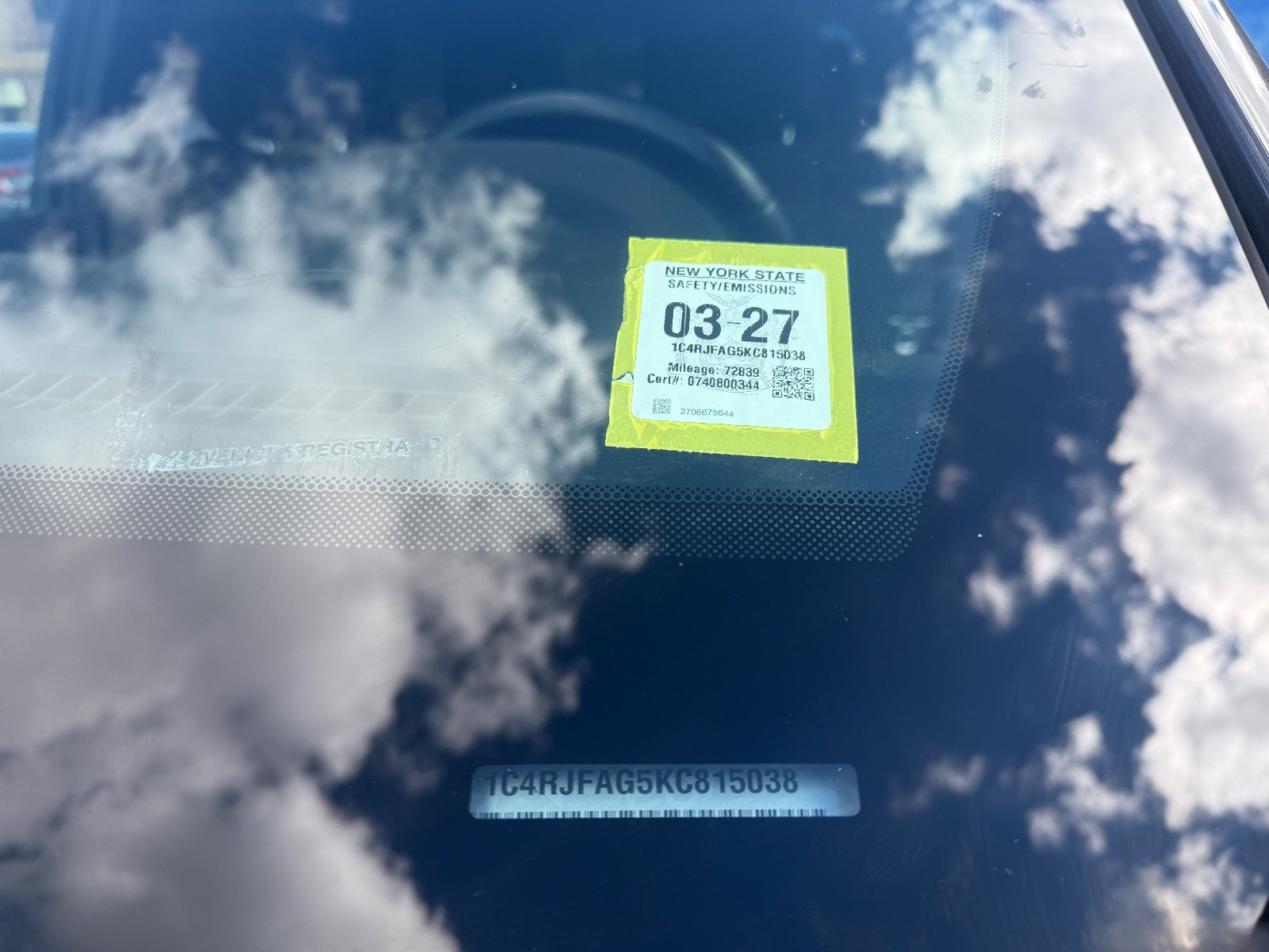 Vehicle photo 7