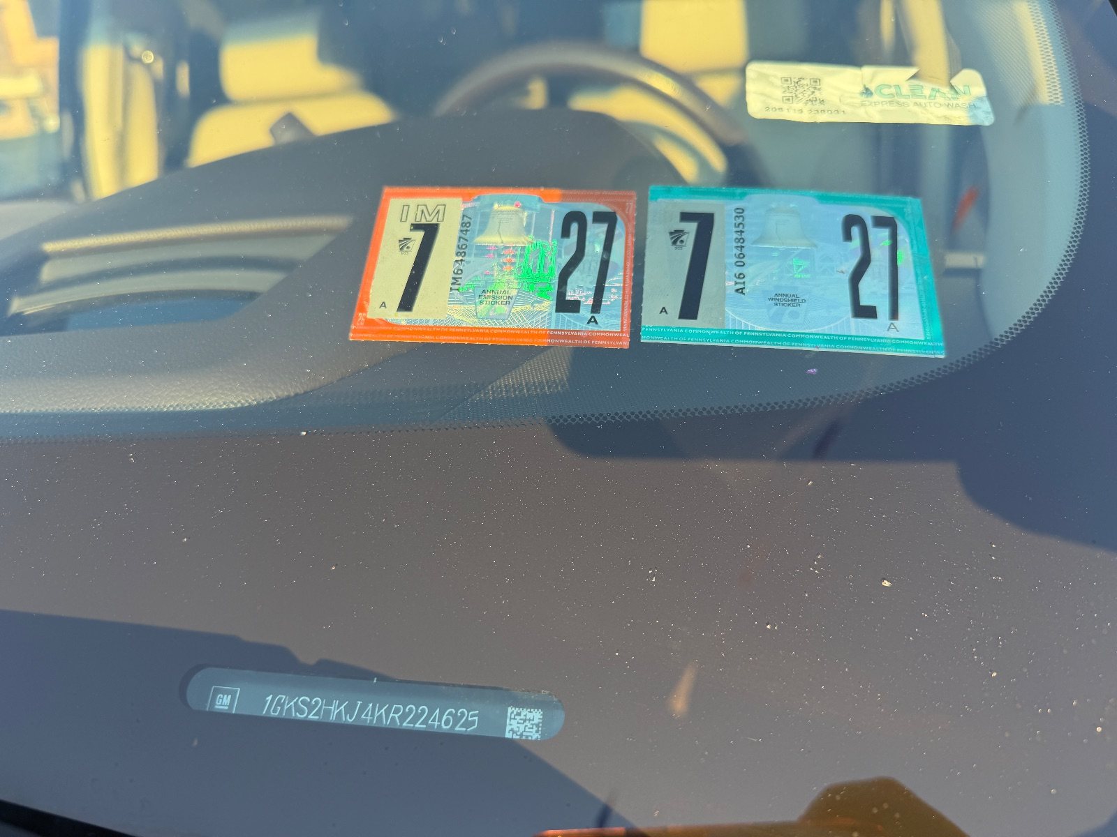 Vehicle photo 18