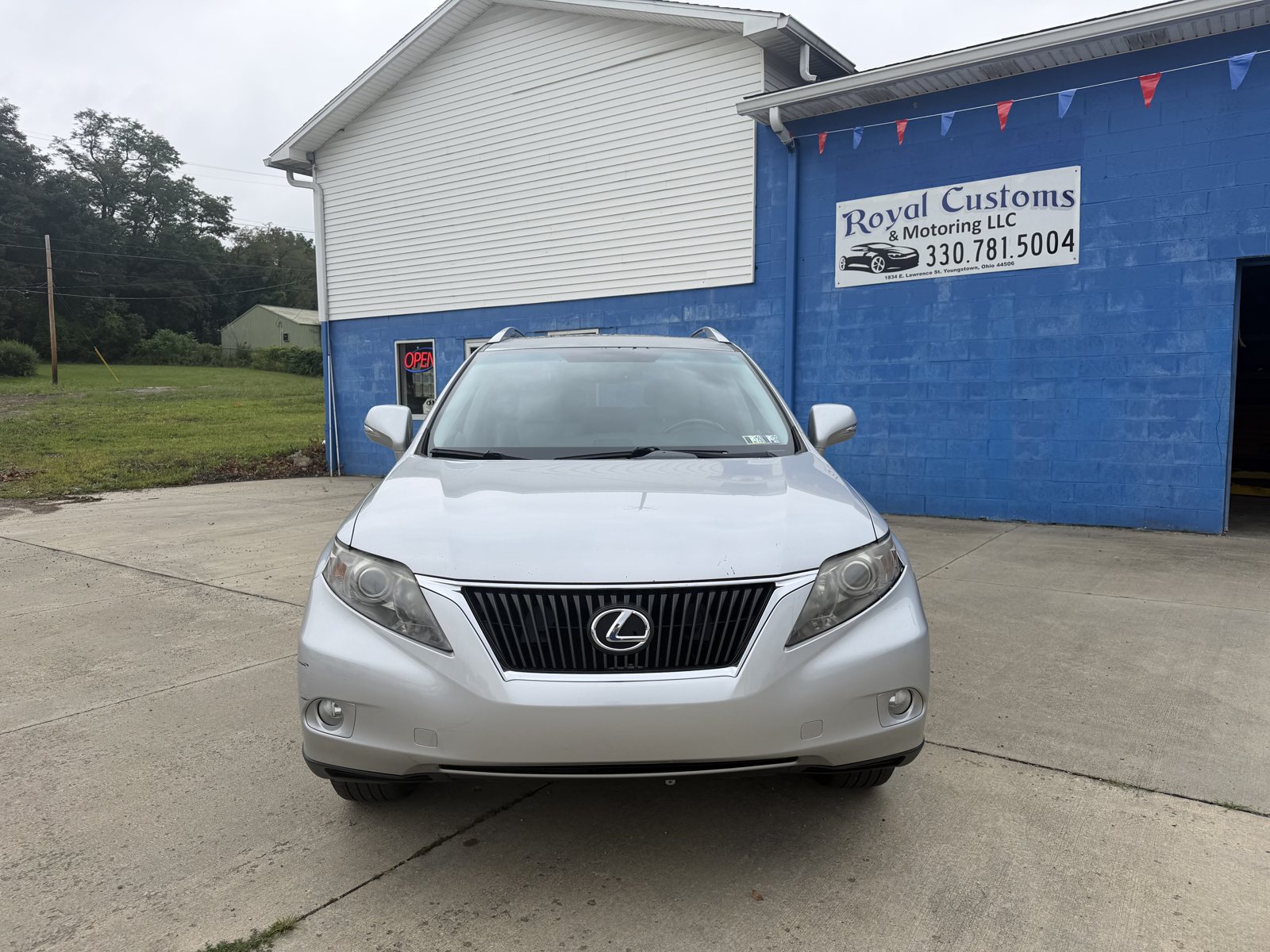 Vehicle photo 3