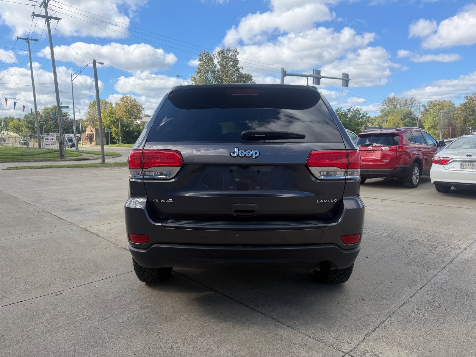Vehicle photo 5