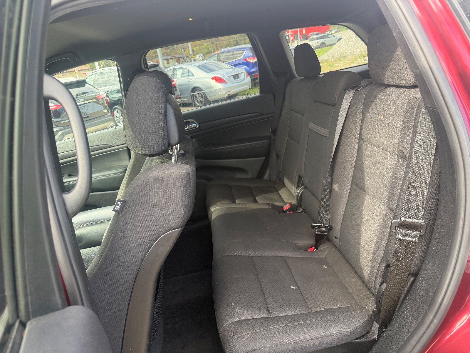 Vehicle photo 12