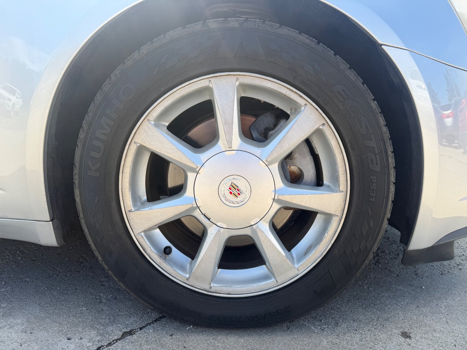 Vehicle photo 12