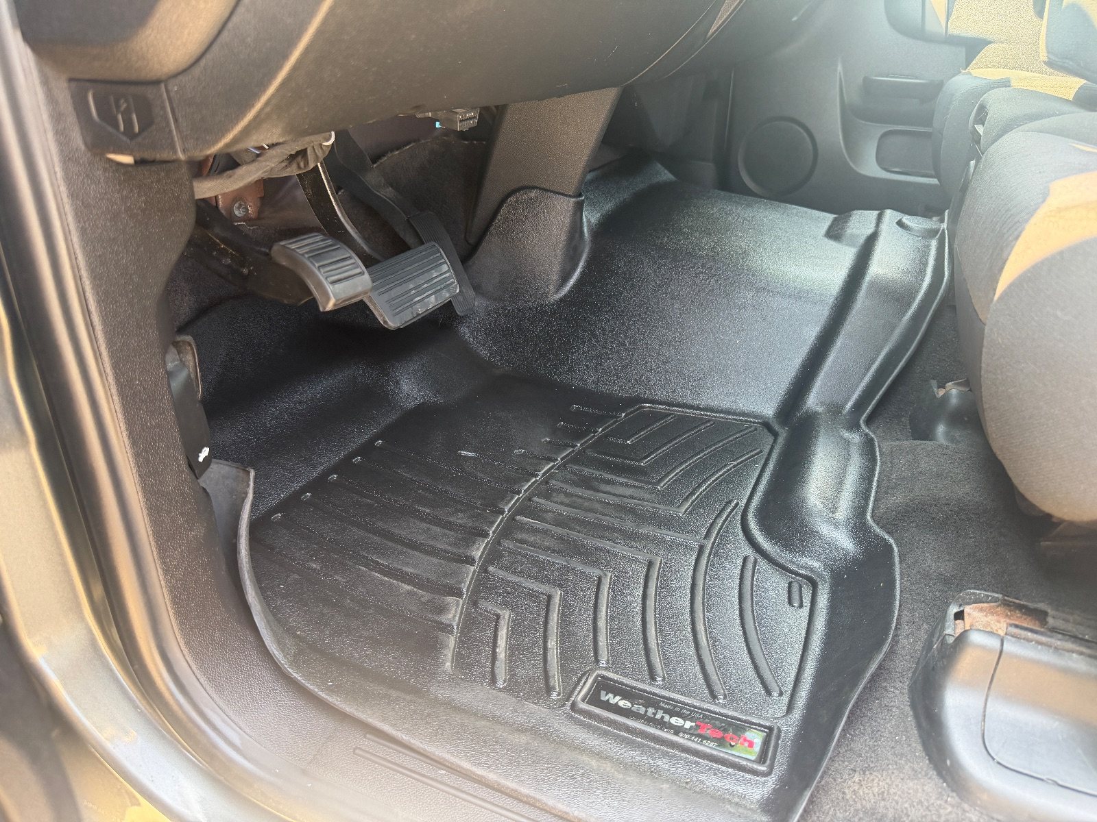Vehicle photo 11