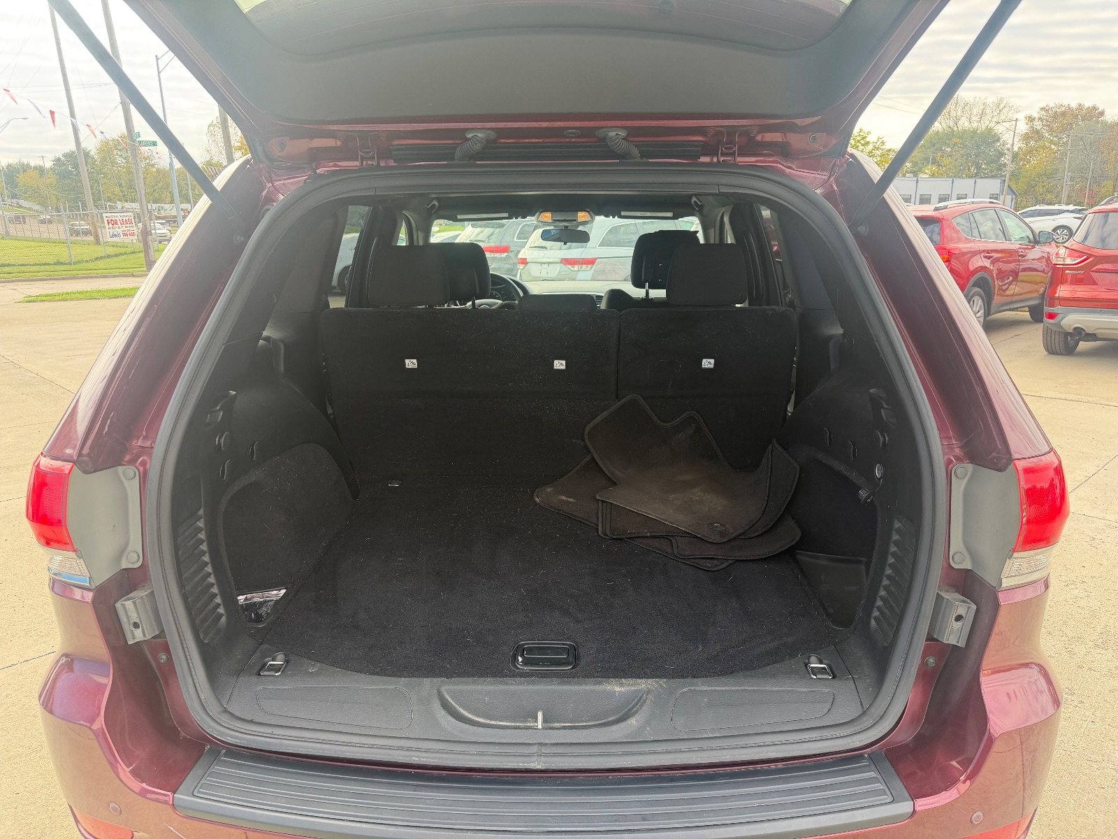 Vehicle photo 14