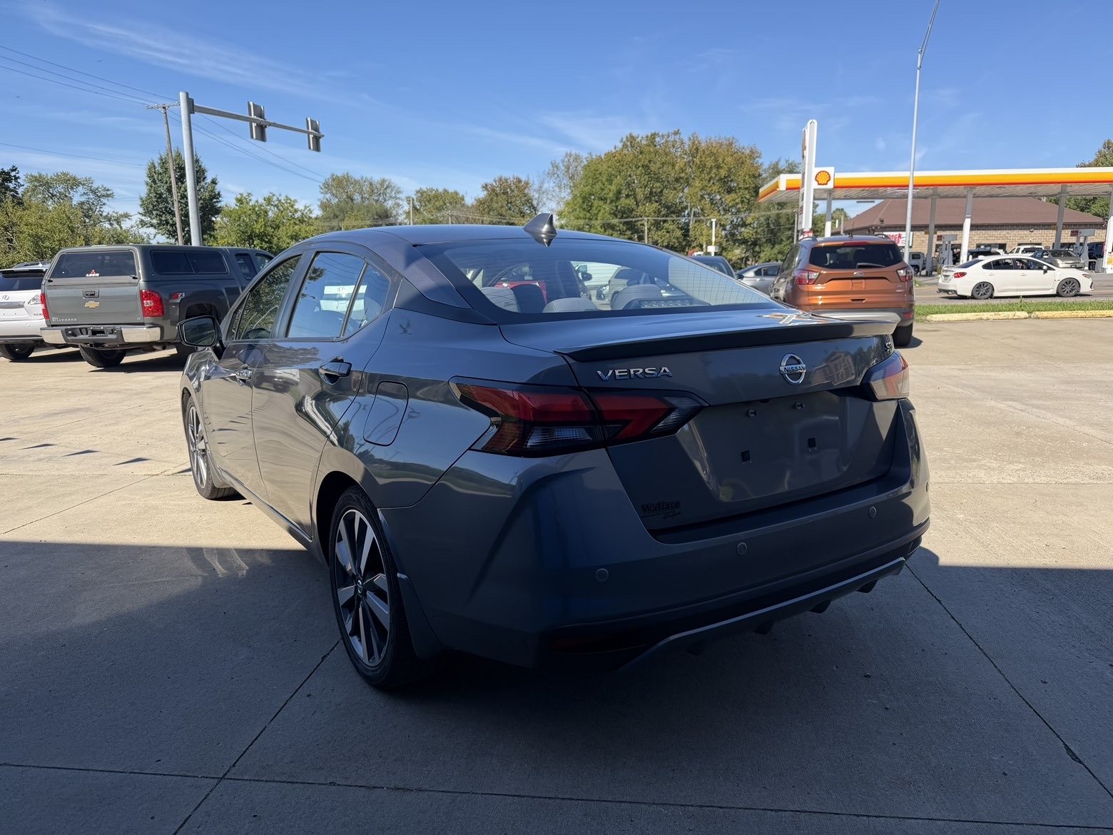 Vehicle photo 5