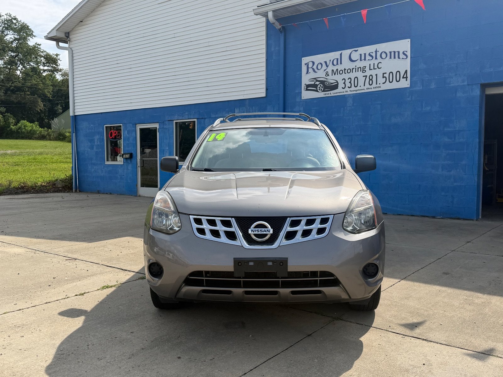 Vehicle photo 3