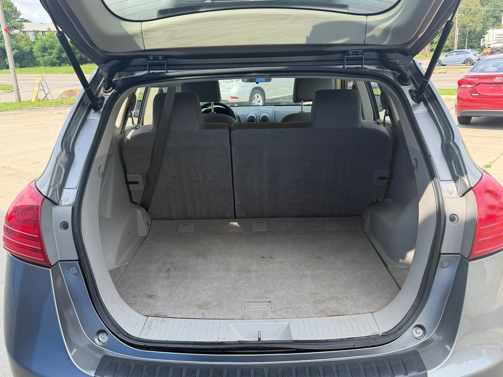 Vehicle photo 11