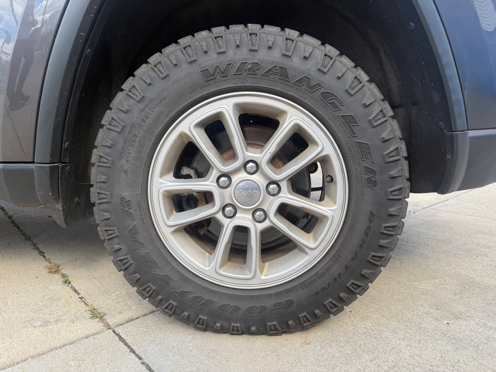 Vehicle photo 18