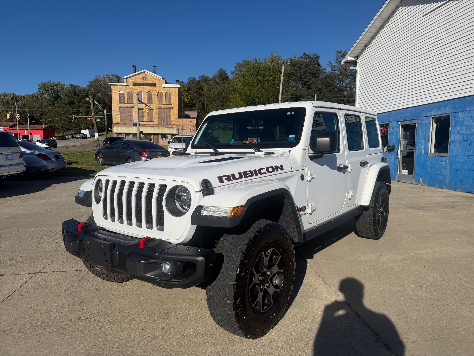 Vehicle photo 3