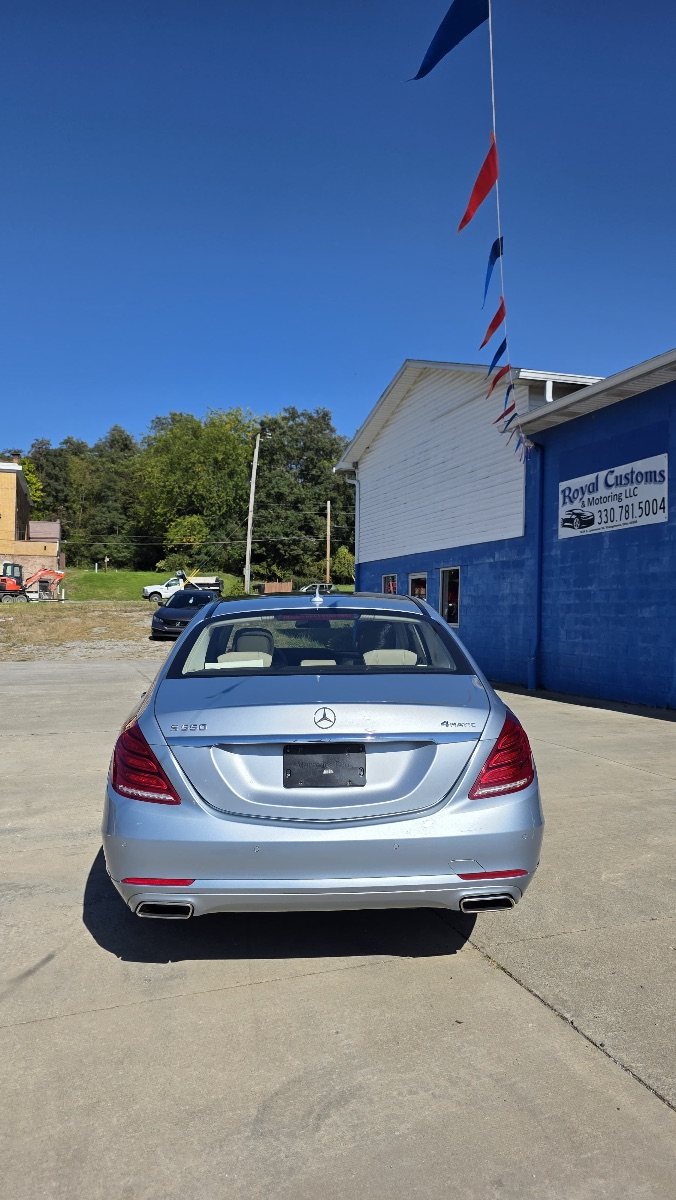 Vehicle photo 5