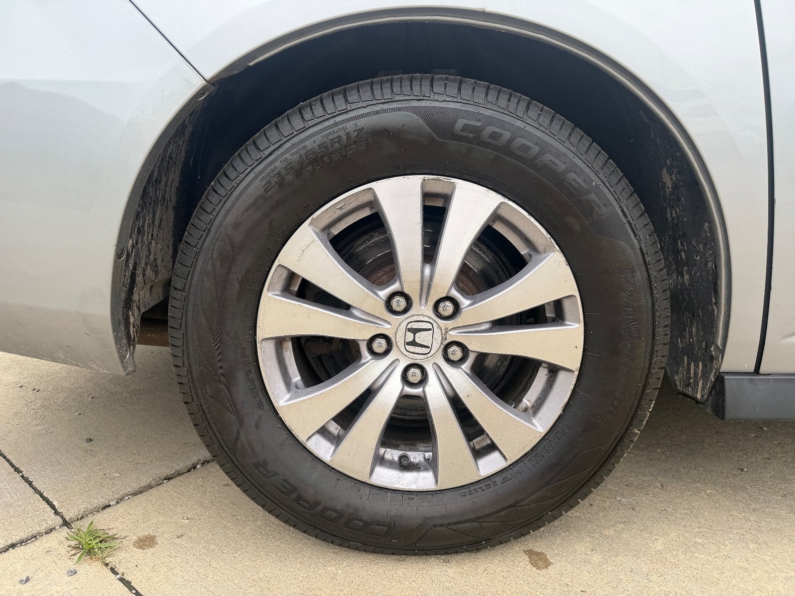 Vehicle photo 15