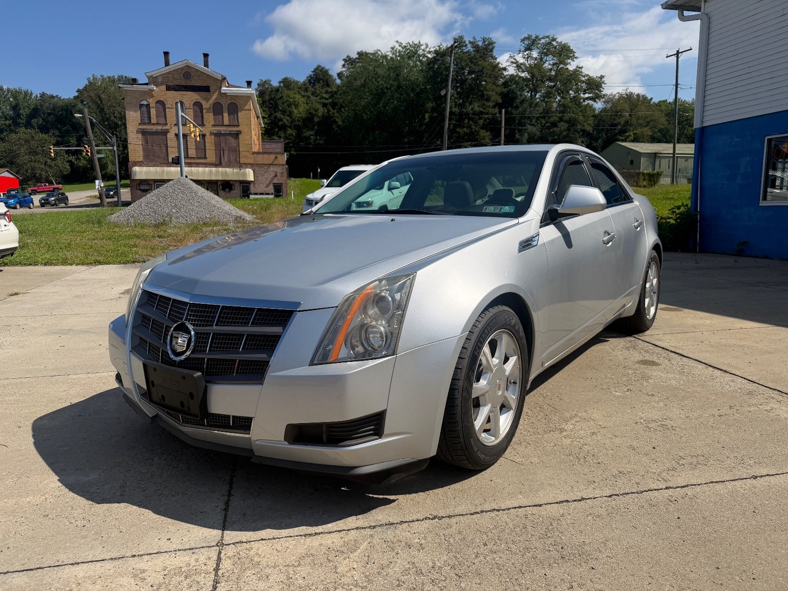 Vehicle photo 3