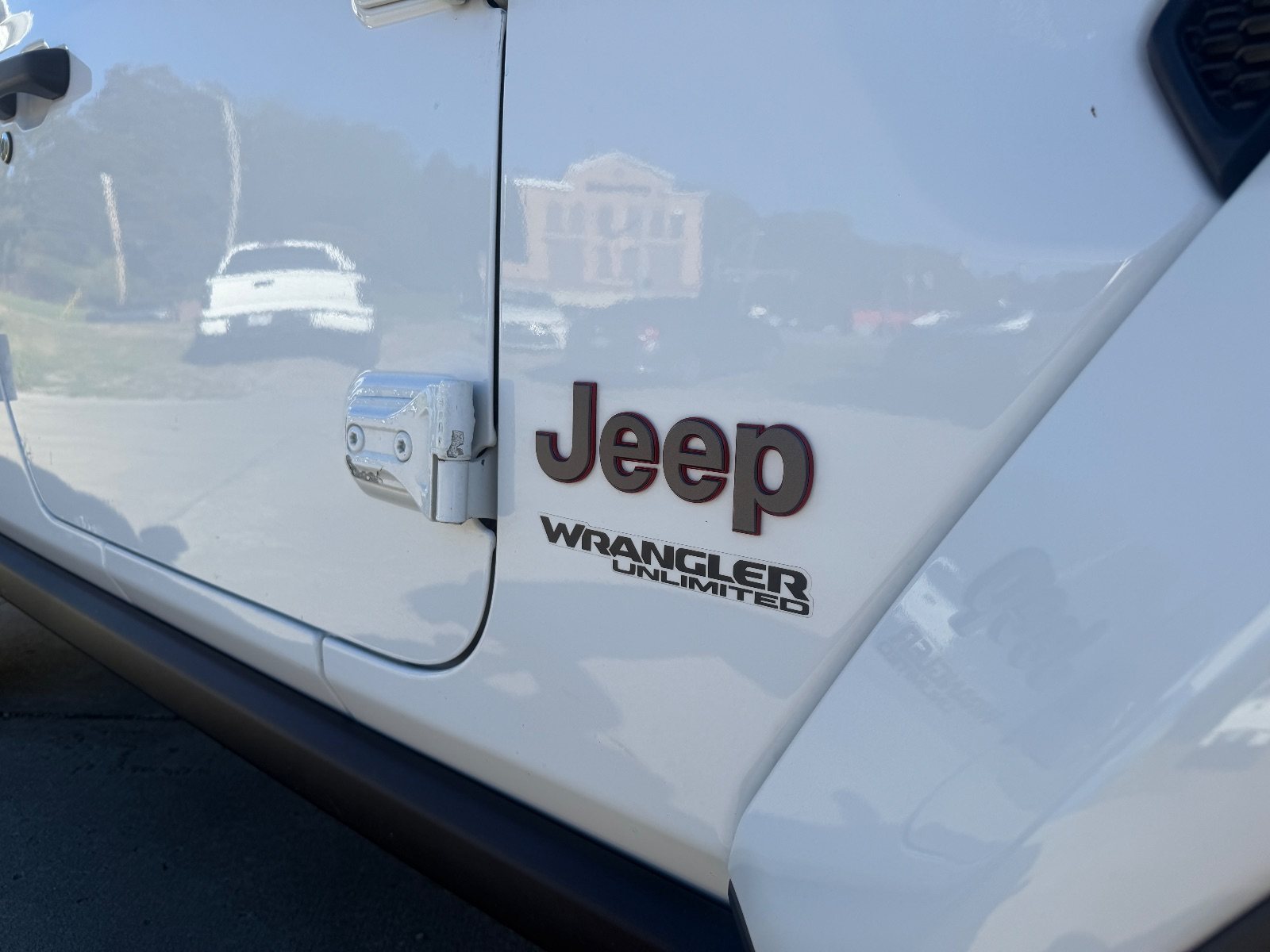 Vehicle photo 8