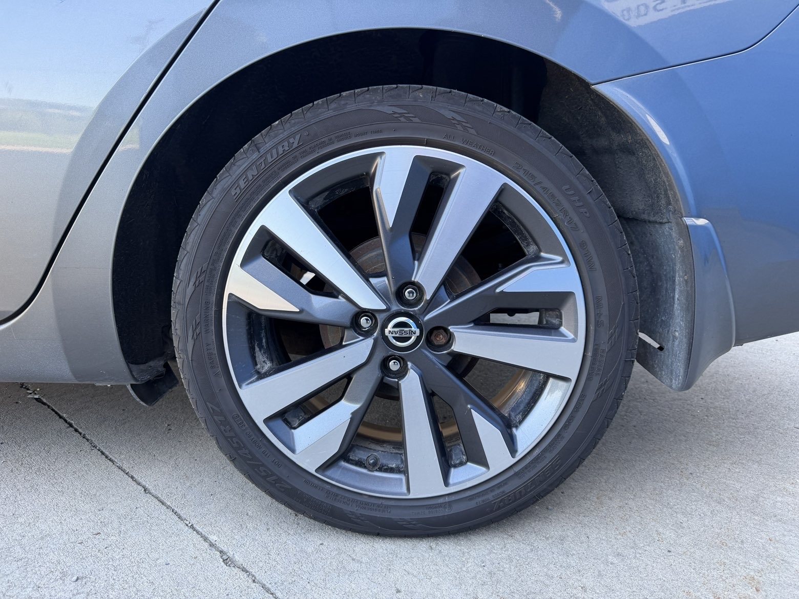 Vehicle photo 14